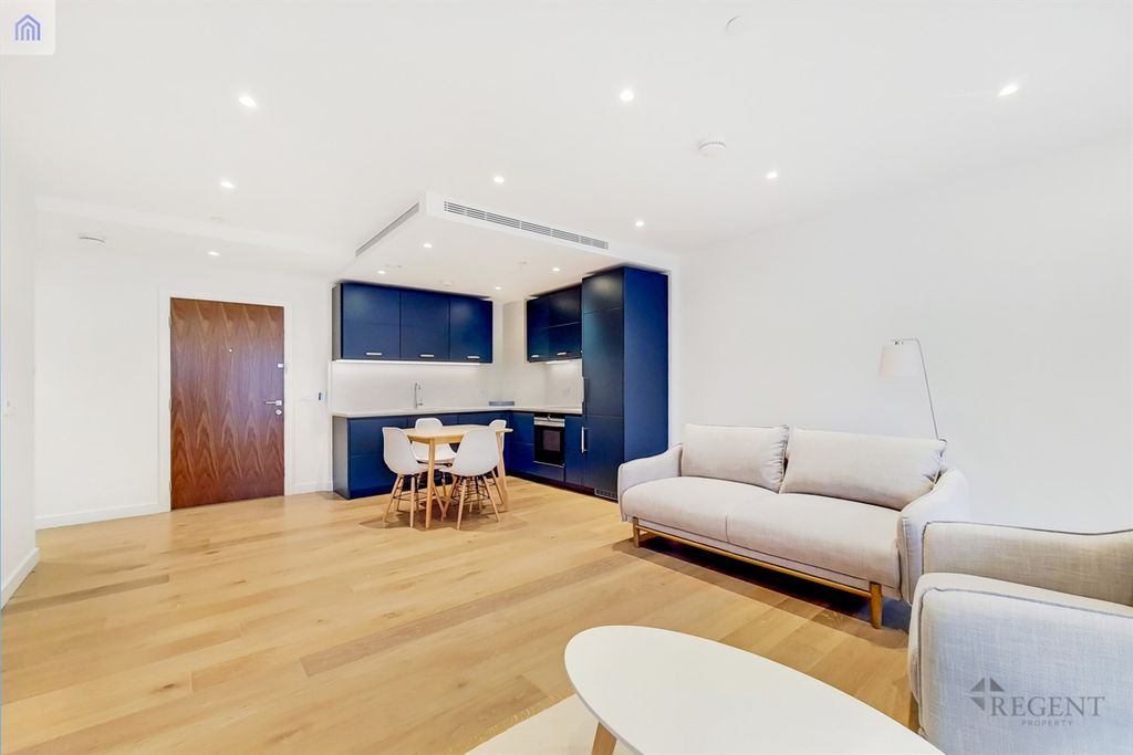 Property photo 2 of 12 Open Plan