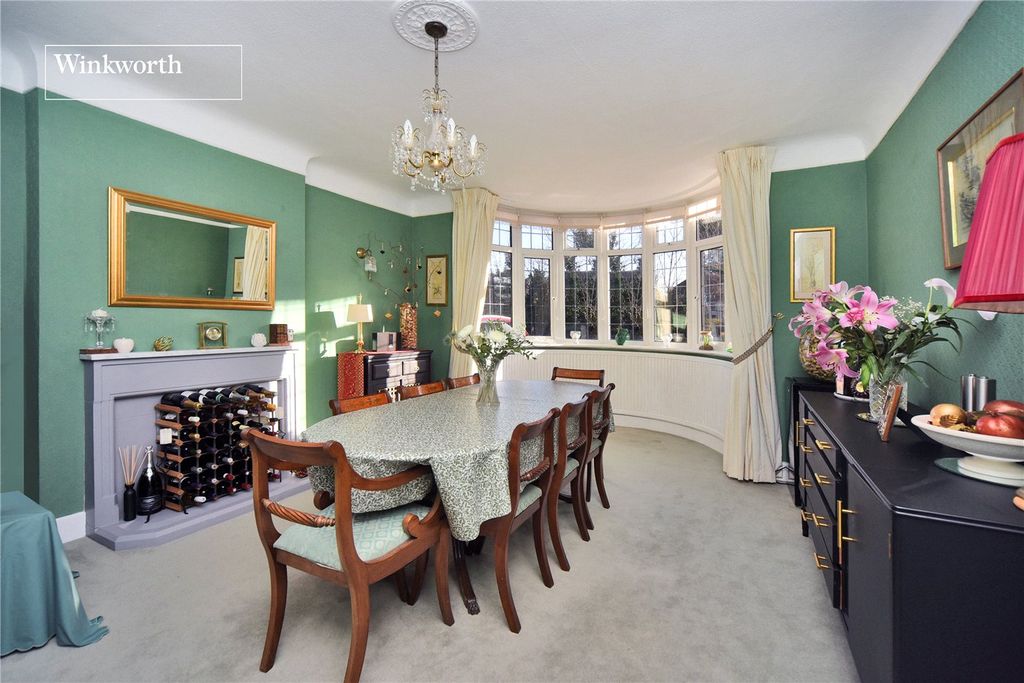 Property photo 3 of 24 Picture No. 04