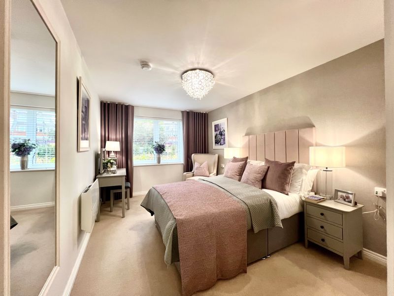 Property photo 3 of 18 Bedroom