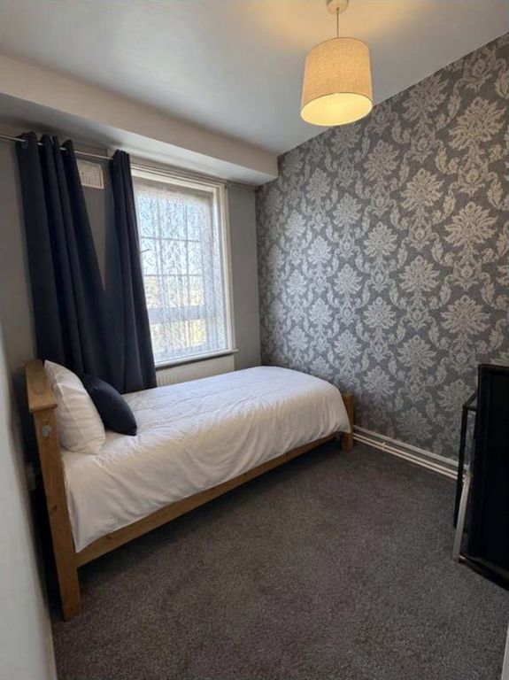 Property photo 1 of 3