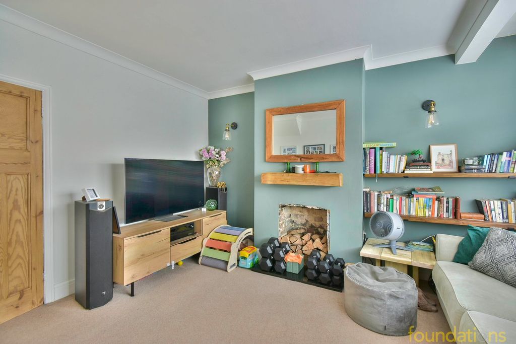 Property photo 3 of 16