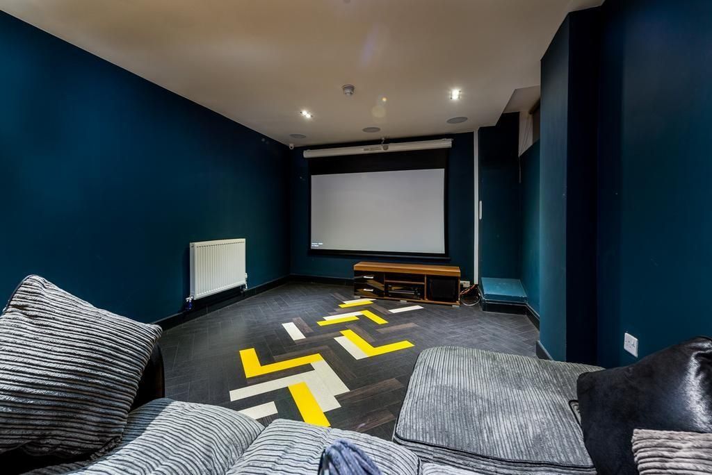 Property photo 2 of 9 Image