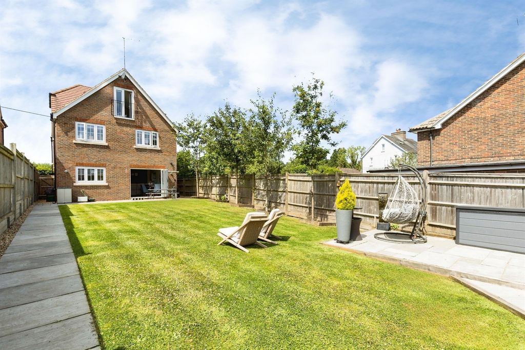 Property photo 1 of 25