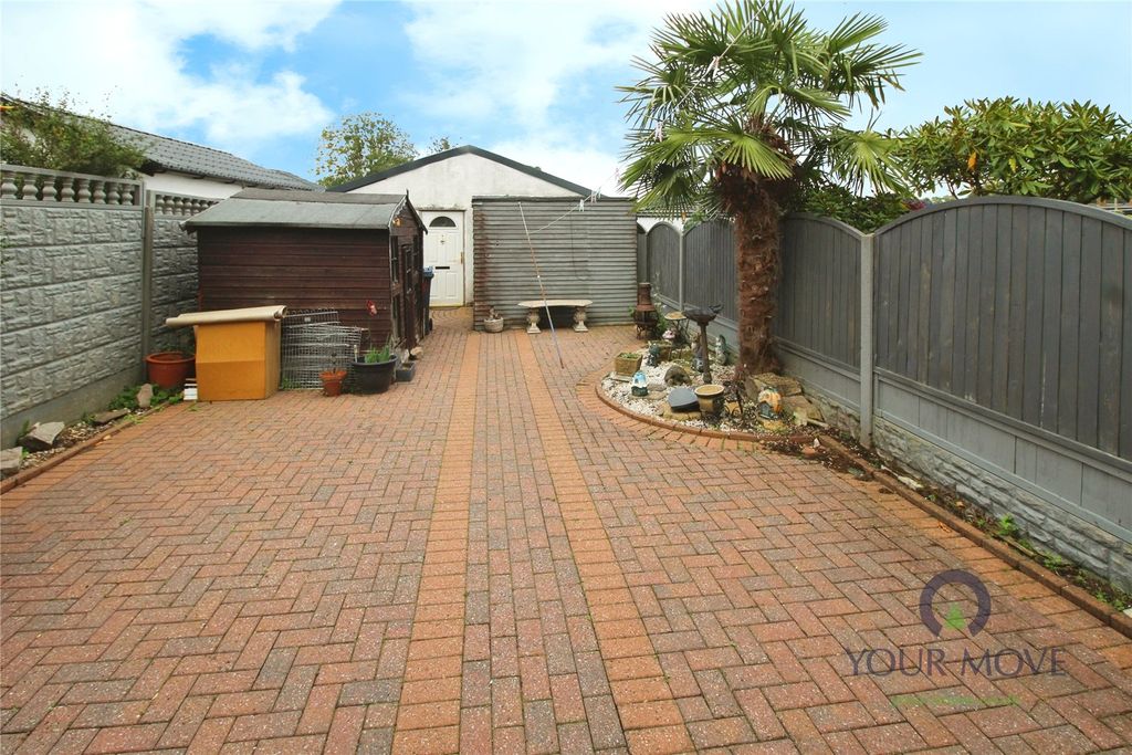 Property photo 2 of 15 Picture No. 13