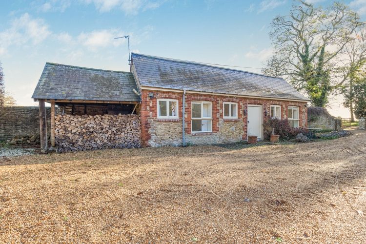 Property photo 1 of 8 309395