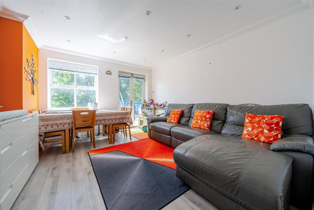 Property photo 1 of 13 1318688-3-6863Be0c5d00A.Jpg