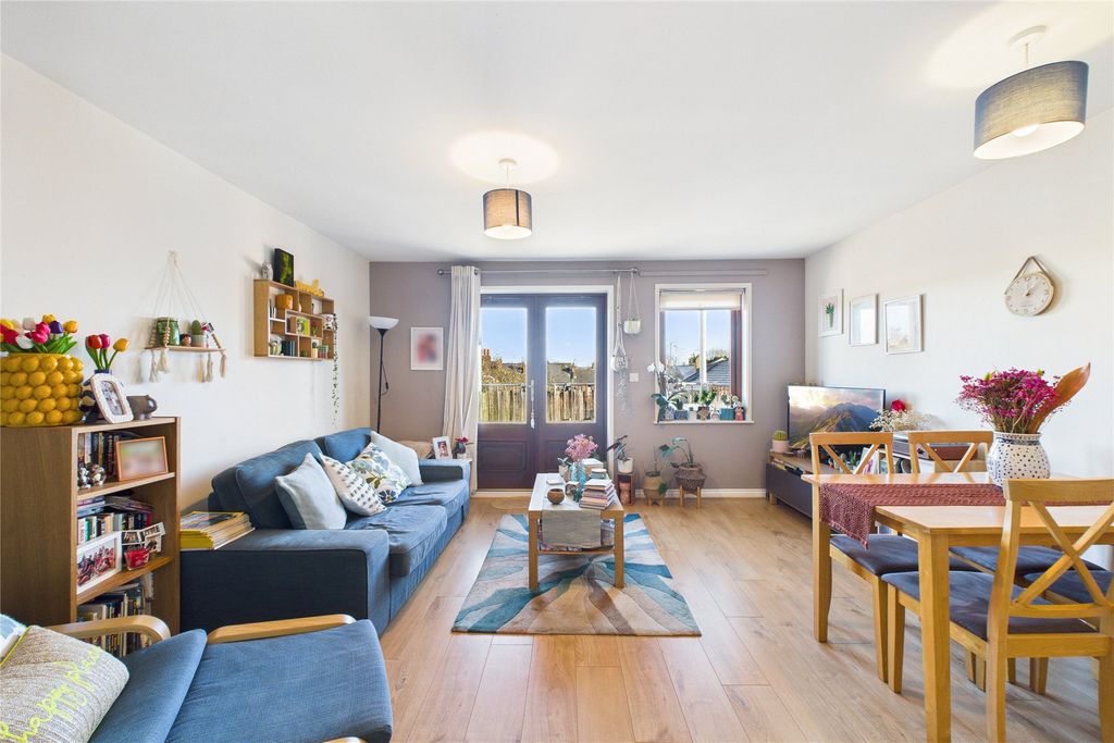 Property photo 2 of 7 Picture No. 03