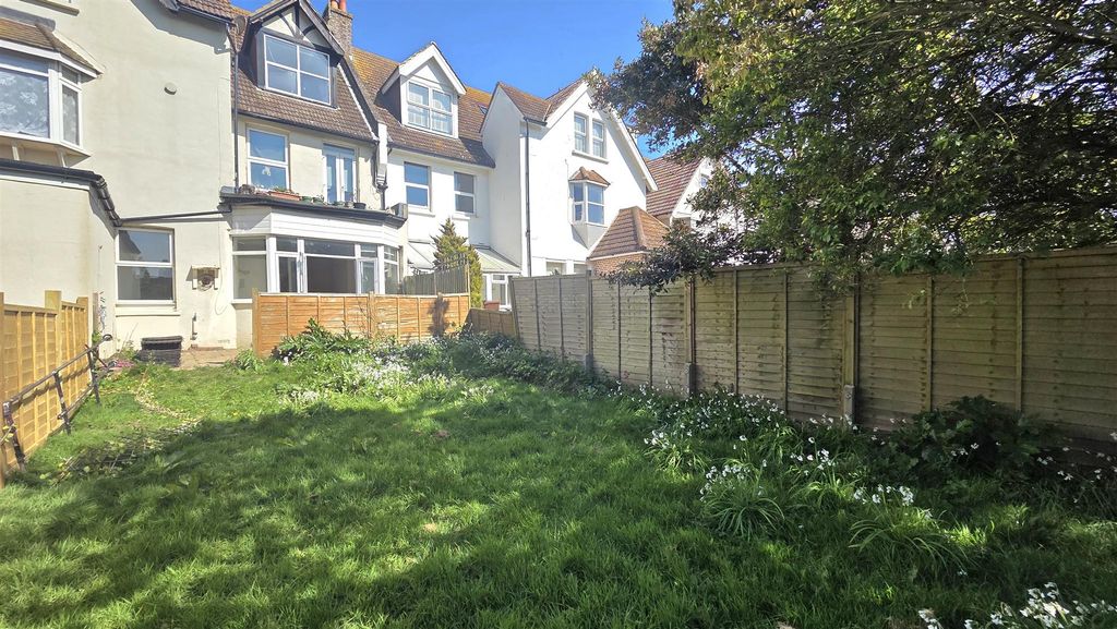 Property photo 2 of 13 Private Garden