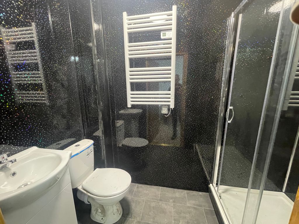 Property photo 3 of 4 Shower Room