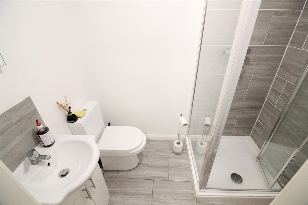 Property photo 2 of 4 3B25E702-8Ddd-4911-Acb8-C2Ca9Bdddaca.Jpeg
