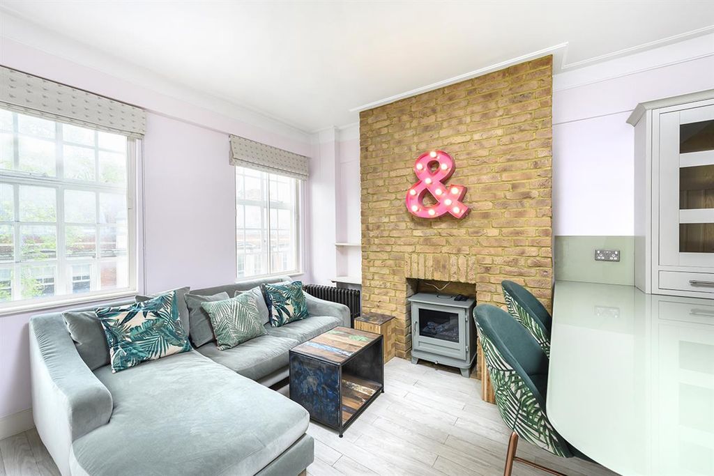 Property photo 2 of 15 Photo 1