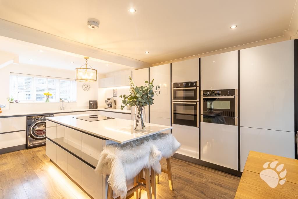 Property photo 2 of 29 Kitchen/Diner