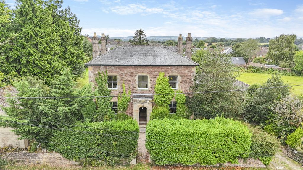 Property photo 1 of 40