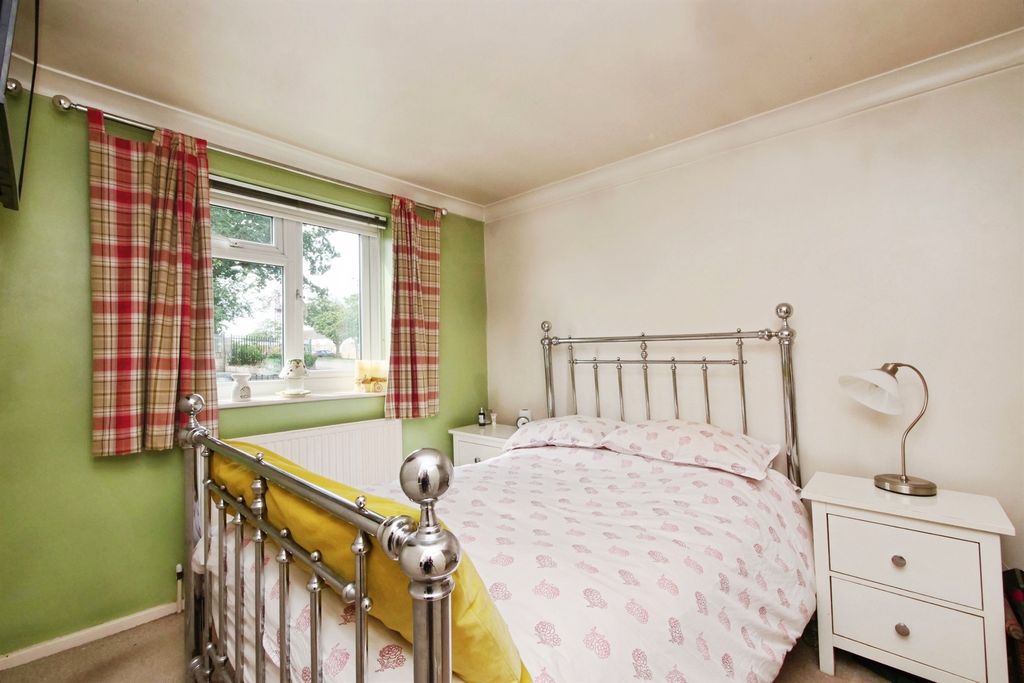 Property photo 2 of 17