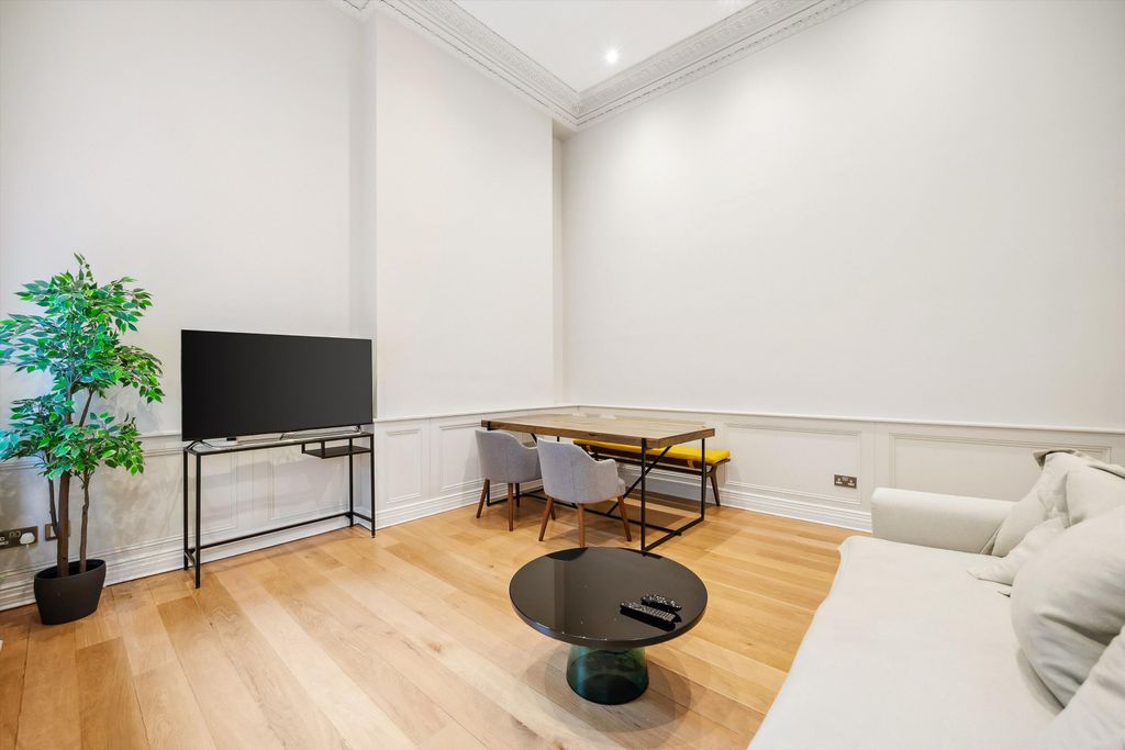 Property photo 2 of 10 Image