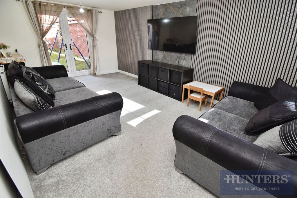 Property photo 2 of 22 Pbox-Img.Jpg