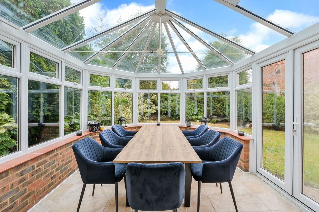 Additional image 7 of 4 bed detached house for saleLincolns Mead, Lingfield RH7