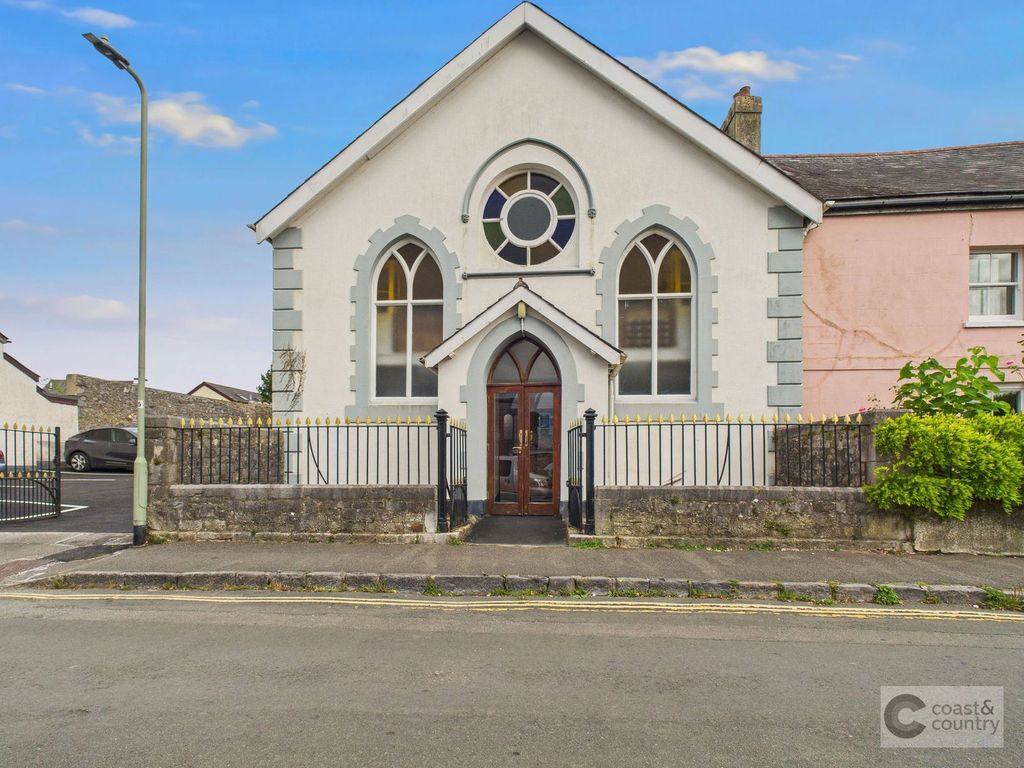 Property photo 1 of 13