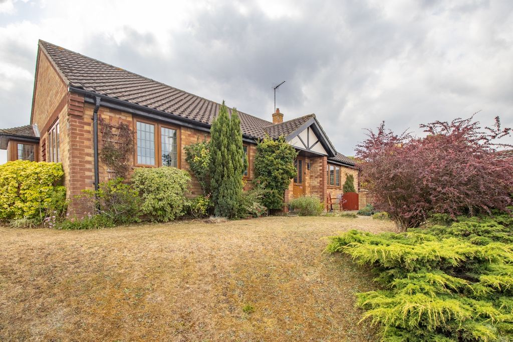 Property photo 1 of 16 3942873