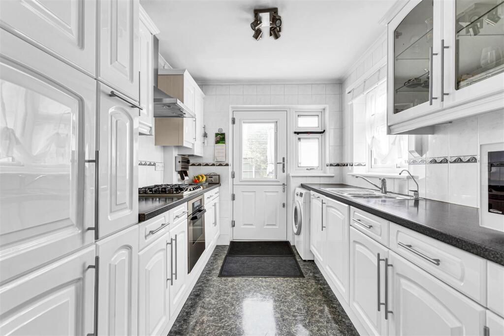 Property photo 3 of 13