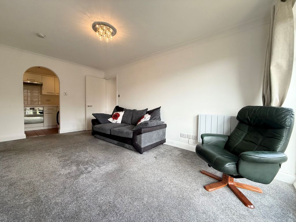 Property photo 3 of 7 Picture No. 16