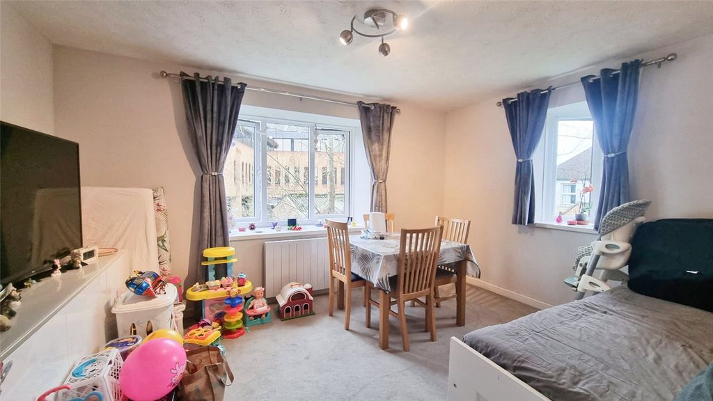 Property photo 2 of 9 Picture No. 03