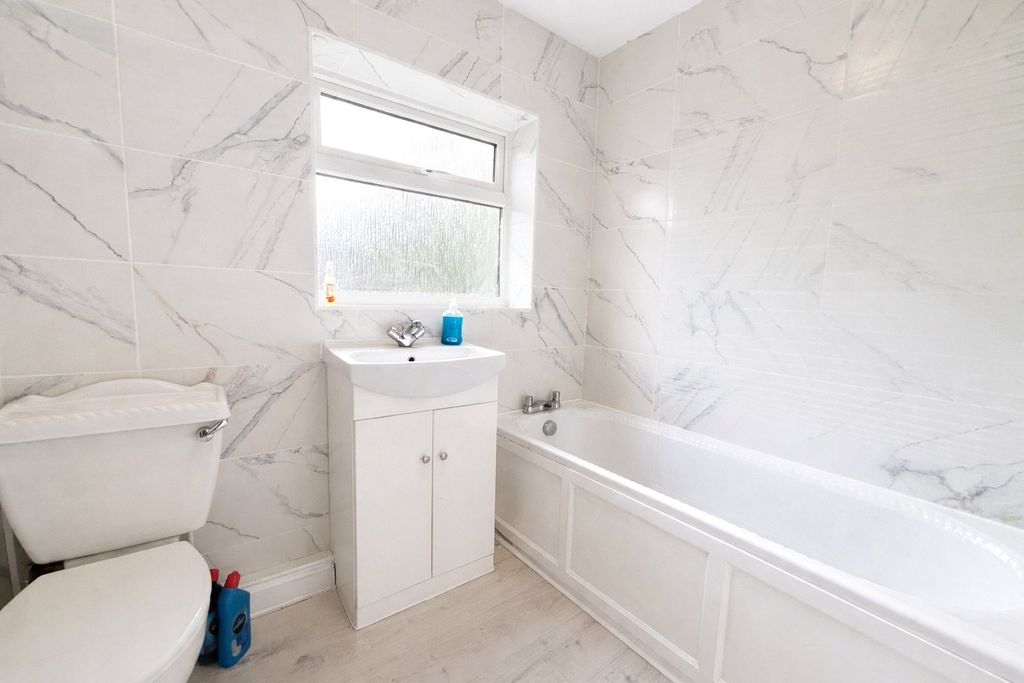 Property photo 2 of 15 Picture 2