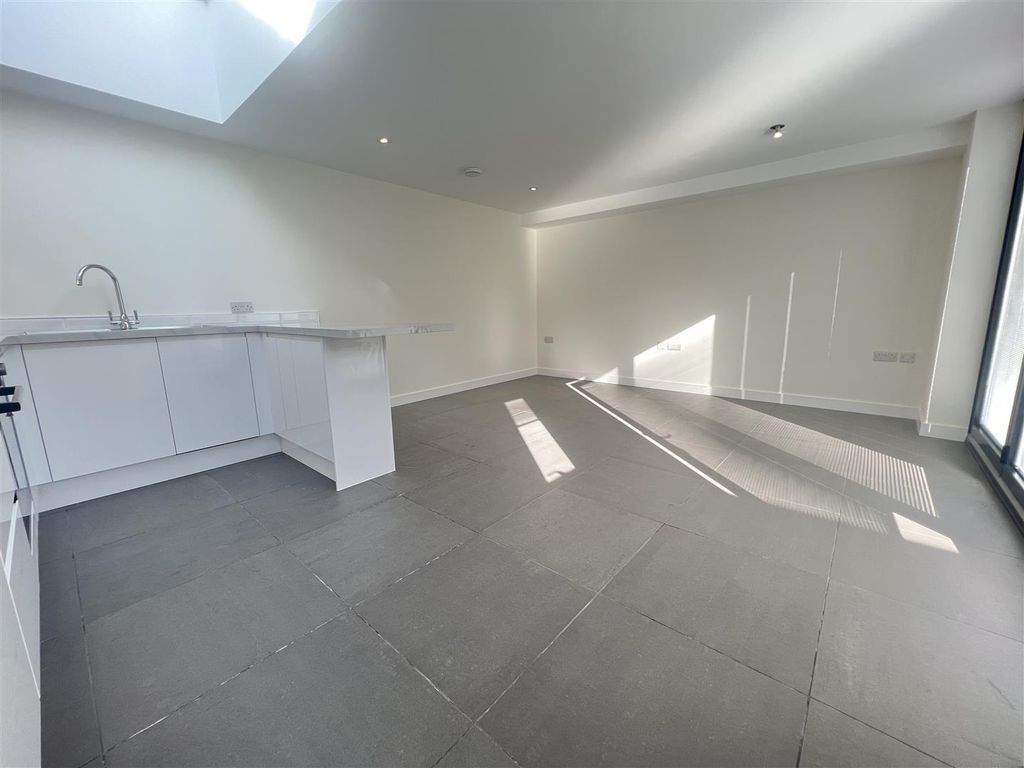 Property photo 2 of 9 Img_3306.Jpg