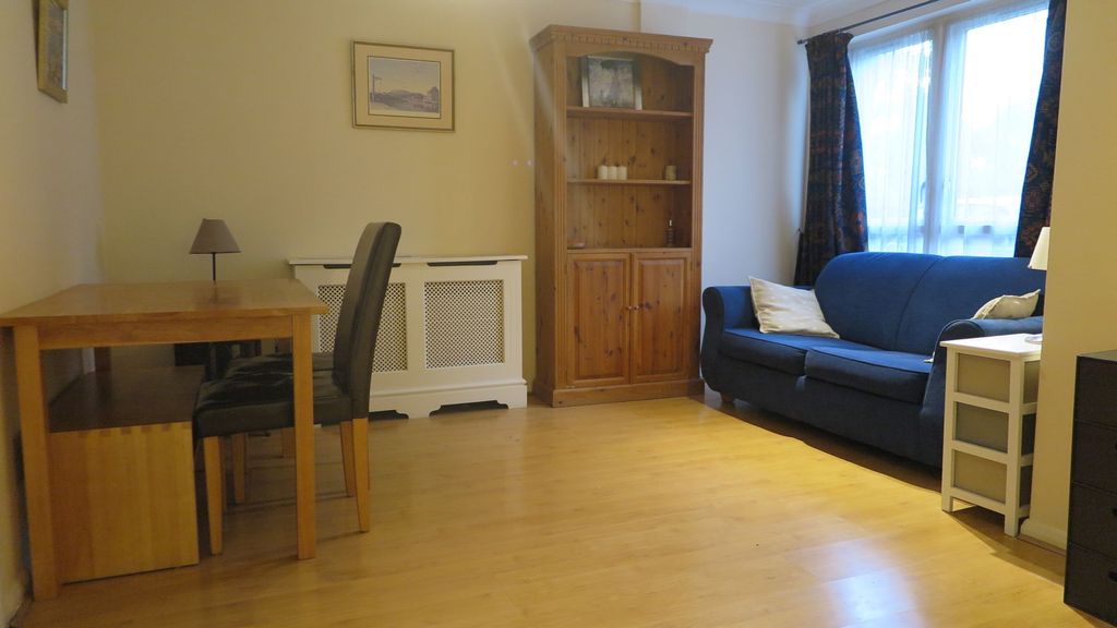 Property photo 2 of 5