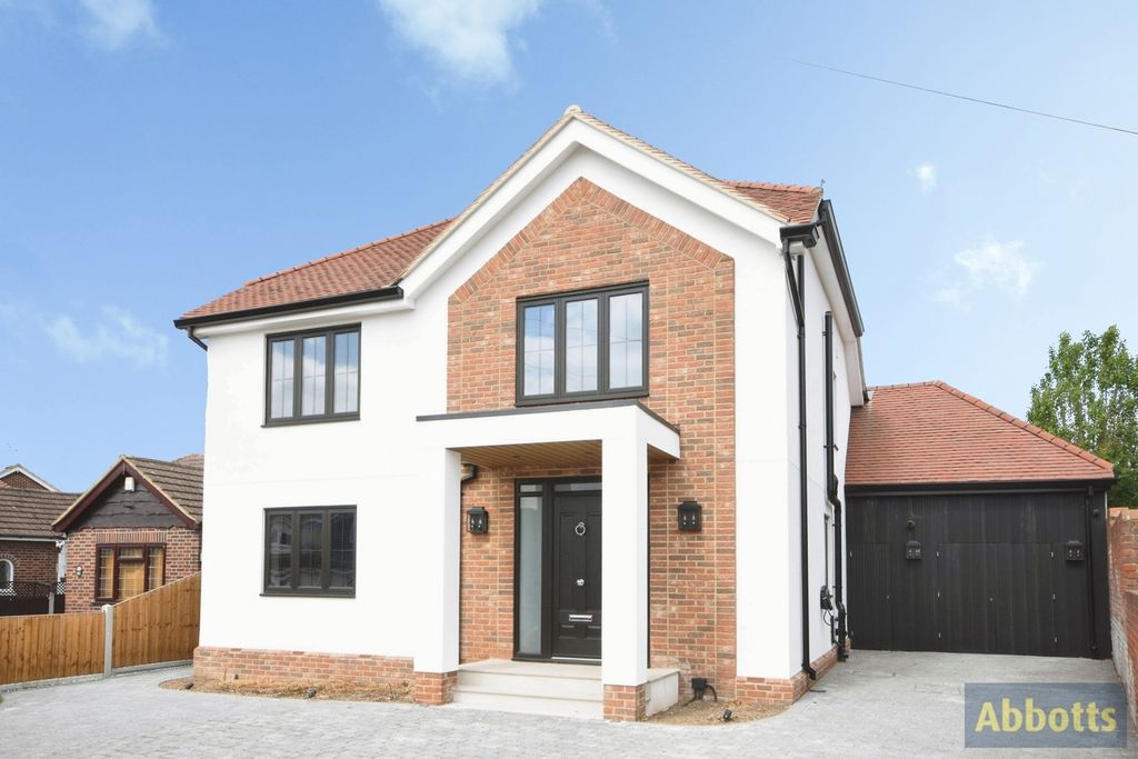 5 bed detached house for saleConstitution Hill, Benfleet, Essex SS7