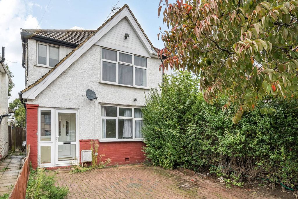 Property photo 1 of 11