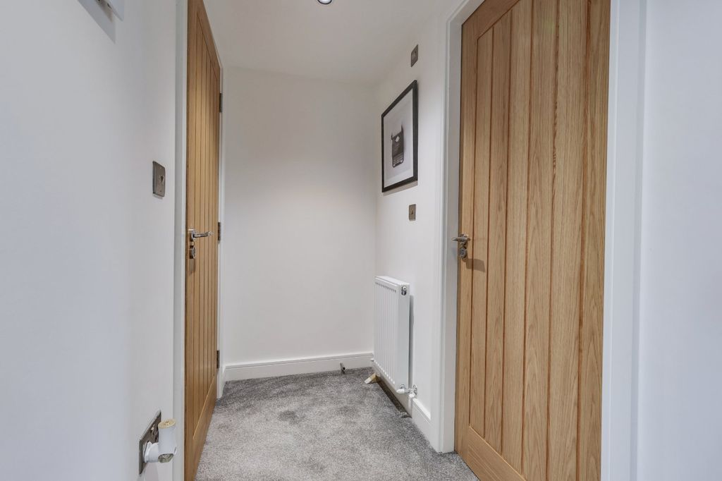 Property photo 3 of 22 Picture No. 14