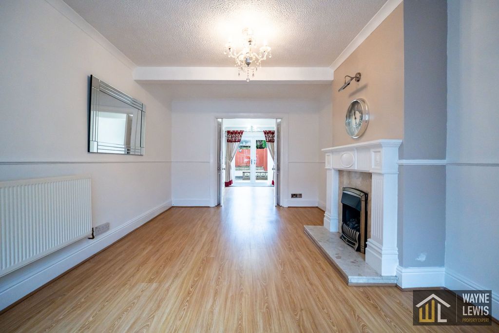 Property photo 3 of 38