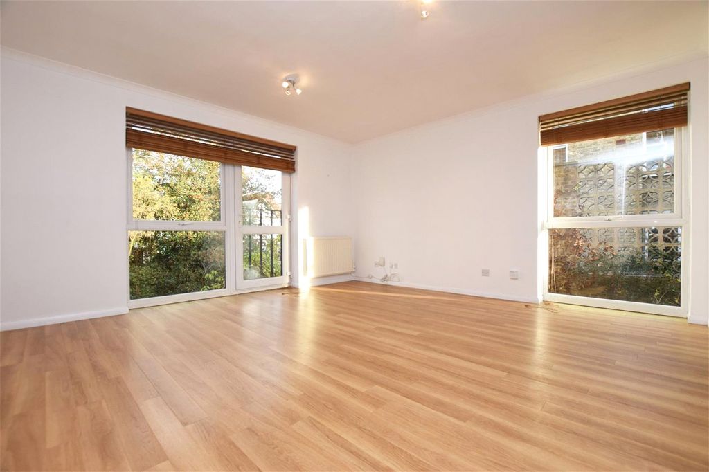 Property photo 2 of 8 Zlounge.Jpg