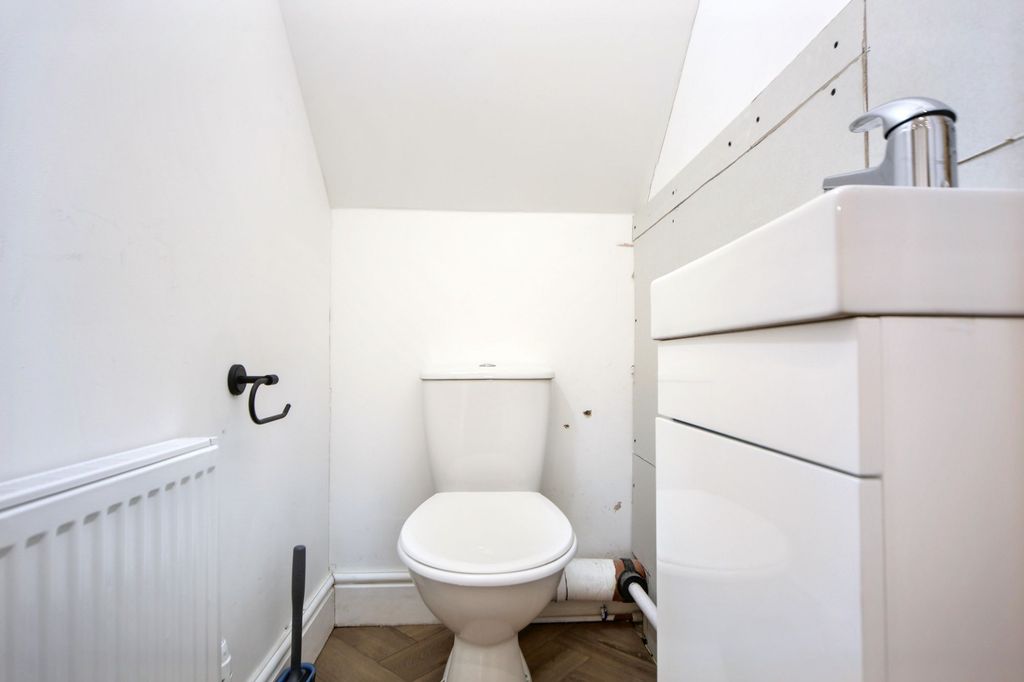 Property photo 3 of 23