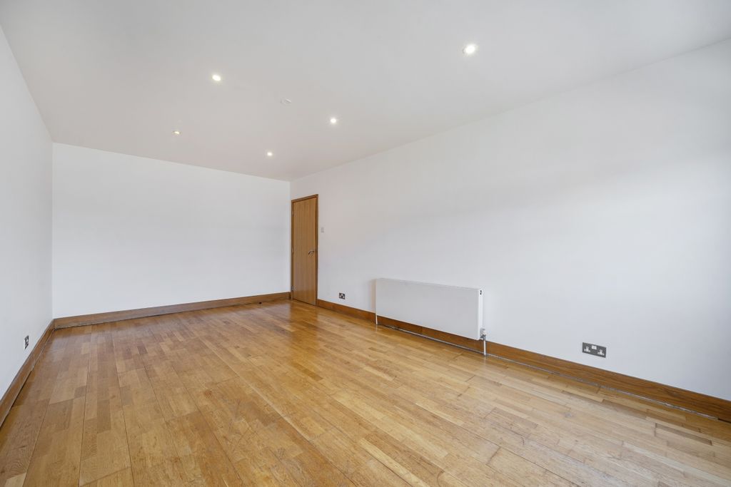 Property photo 2 of 13 1495439 (2)