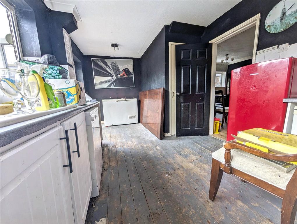 Property photo 3 of 7 20260821211106_20260821-Interior-7-Vfmjutqimstet44