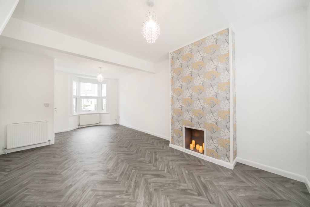 Property photo 2 of 10 Picture No. 03