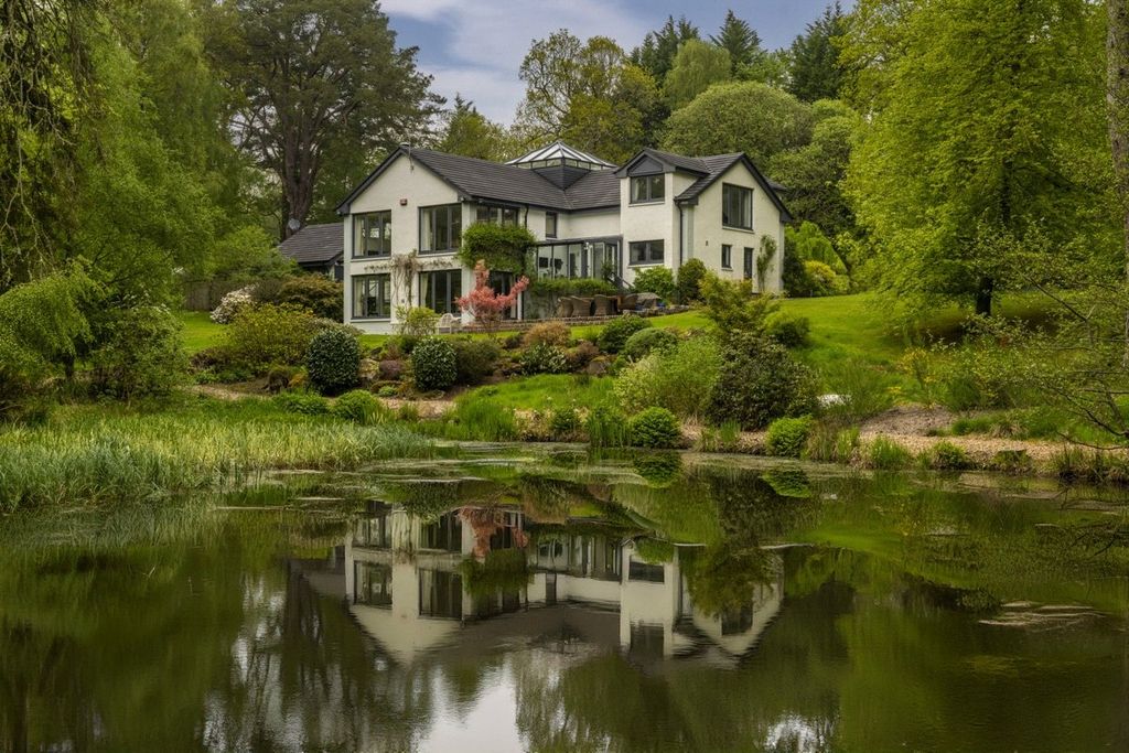 Property photo 1 of 12 Rear Elevation