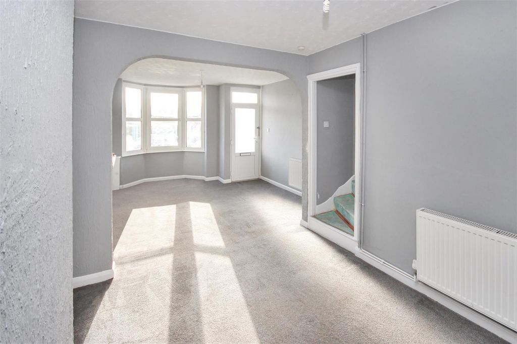 Property photo 2 of 11 Img_8990.Jpg