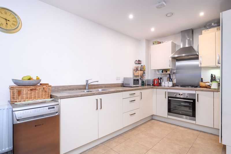 Property photo 2 of 6 Photo 5