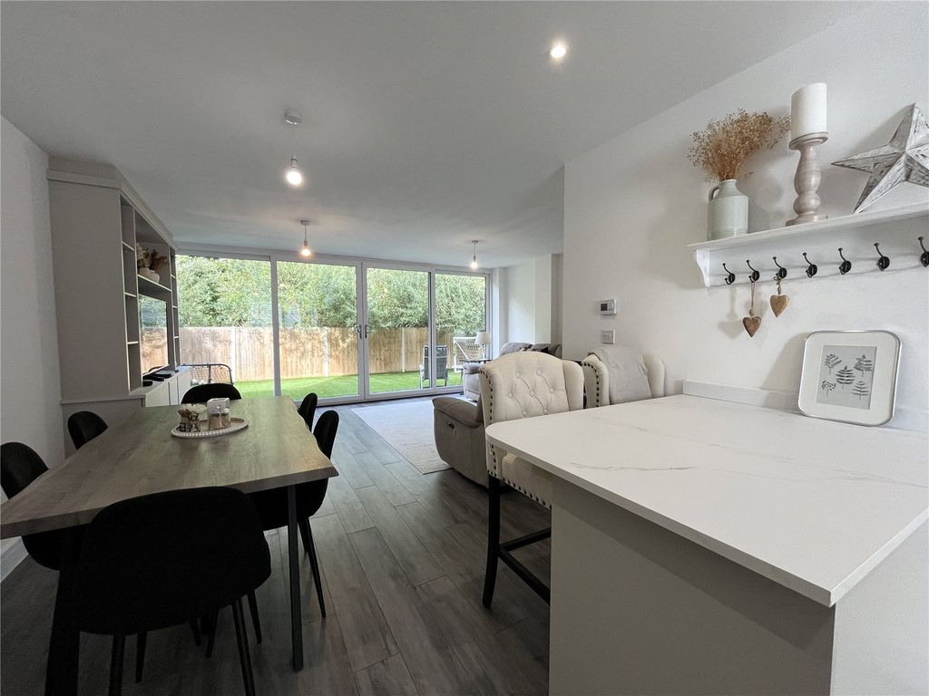 Property photo 2 of 19 Picture No. 29