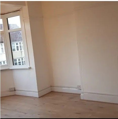 Property photo 3 of 11 E4Dd0Fb43E7F57d54B4919d697A50c4E03Dfee6B