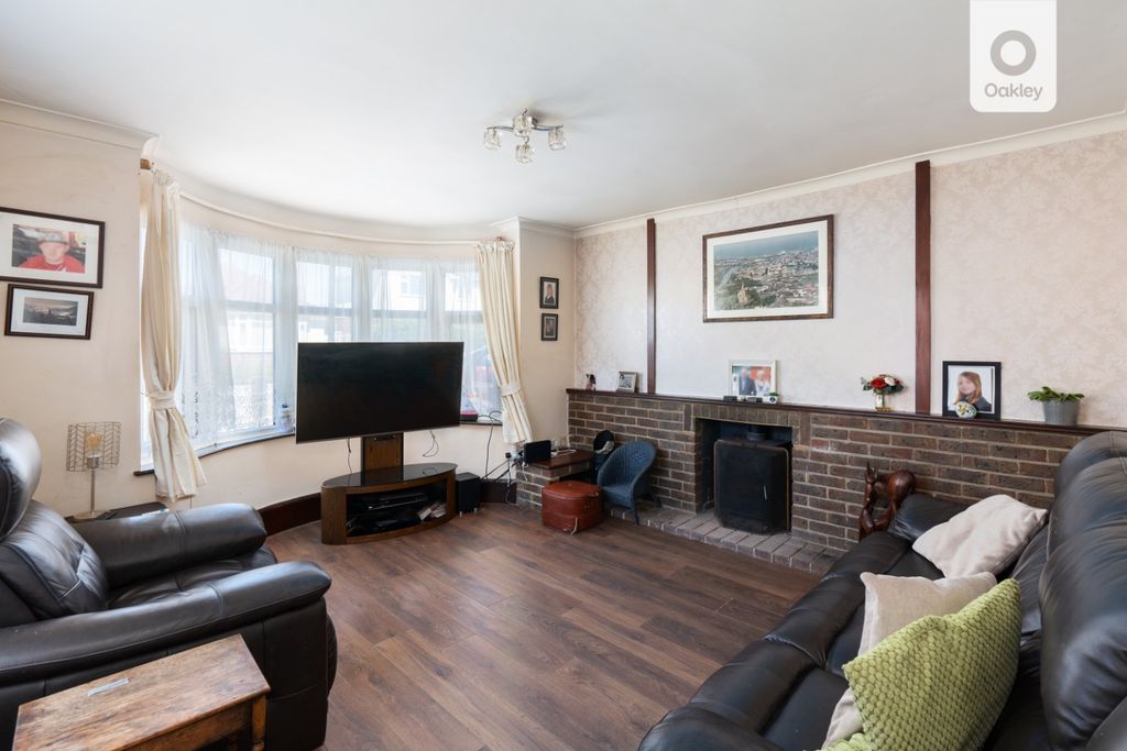 Property photo 2 of 20 3081475