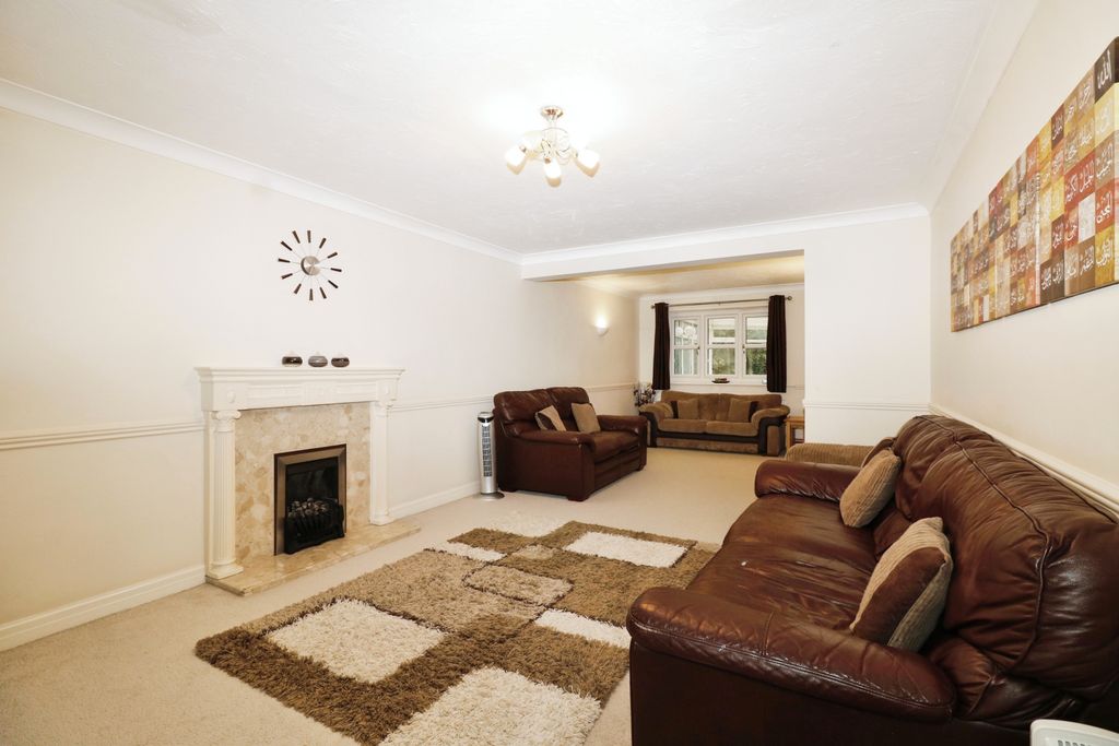 Property photo 2 of 18 Photography