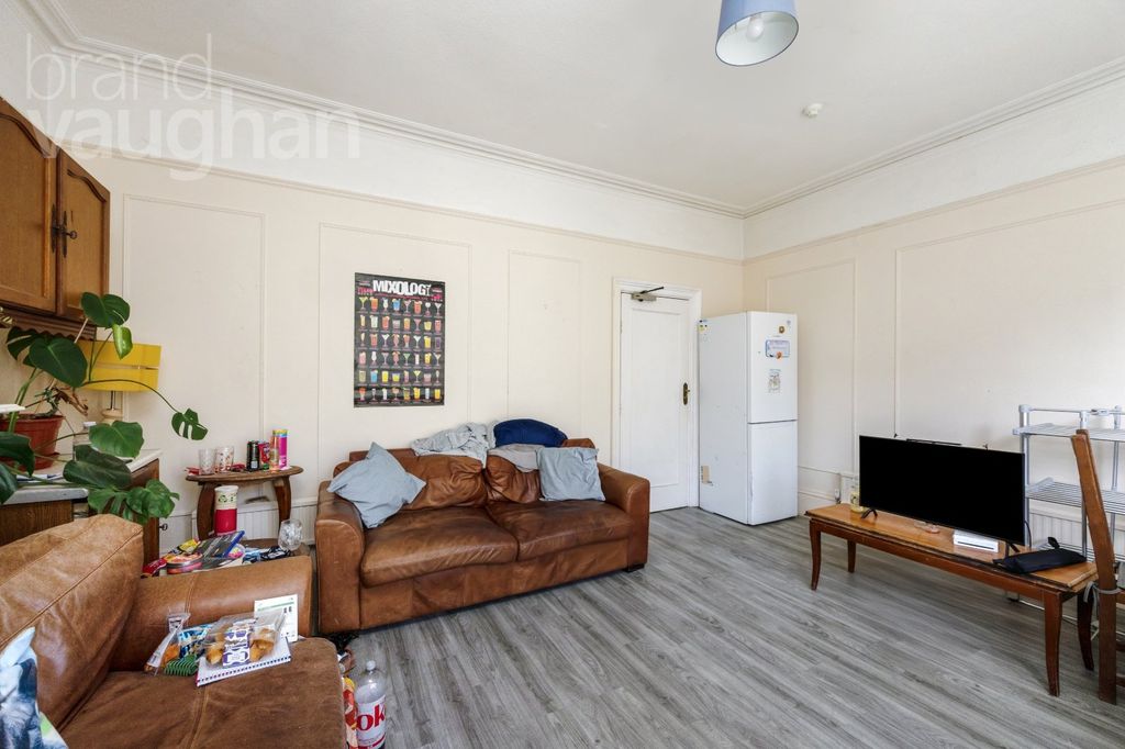 Property photo 3 of 22 Picture No. 29