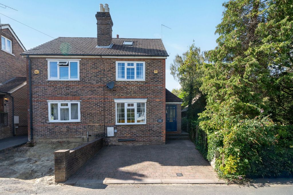 Property photo 1 of 28