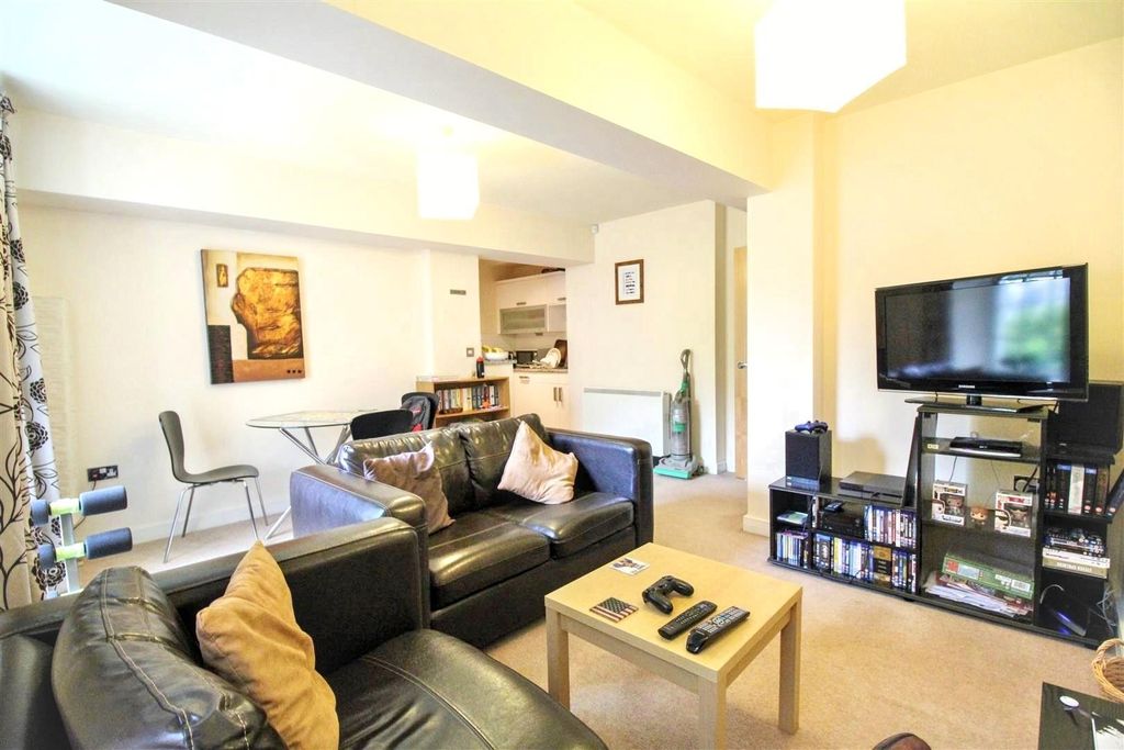 Property photo 3 of 10 6 (1).Jpg