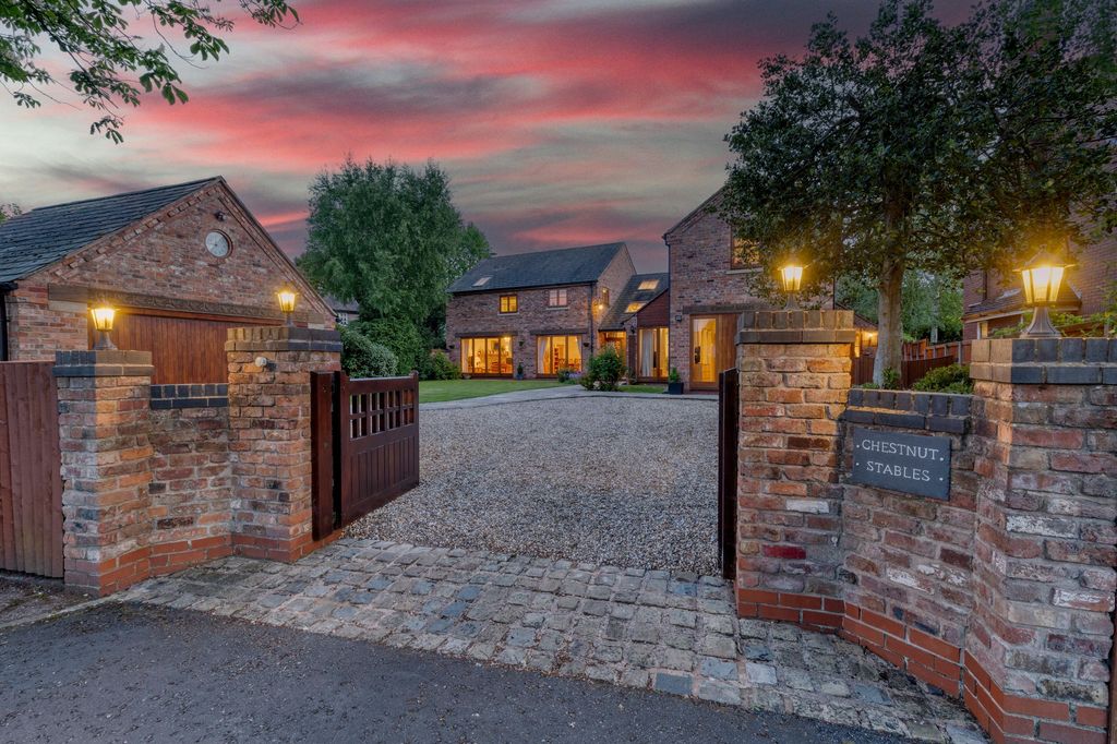 Property photo 1 of 54