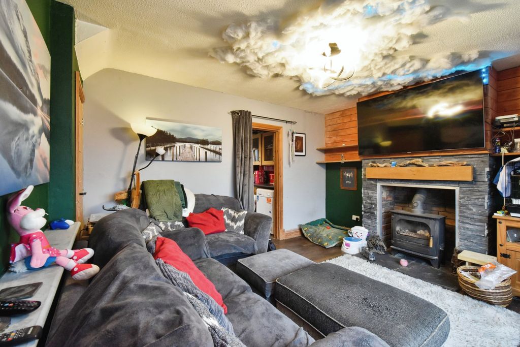 Property photo 3 of 17 Photography